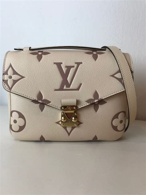 louis vuitton pochette metis sold out|louis vuitton pochette metis empreinte.